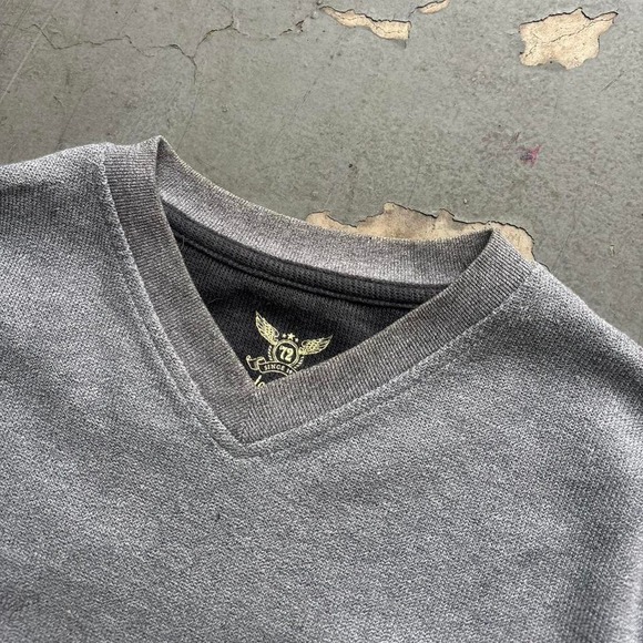 Faded Glory Vintage Grey and white striped V-neck sweater Size Small - Picture 3 of 6